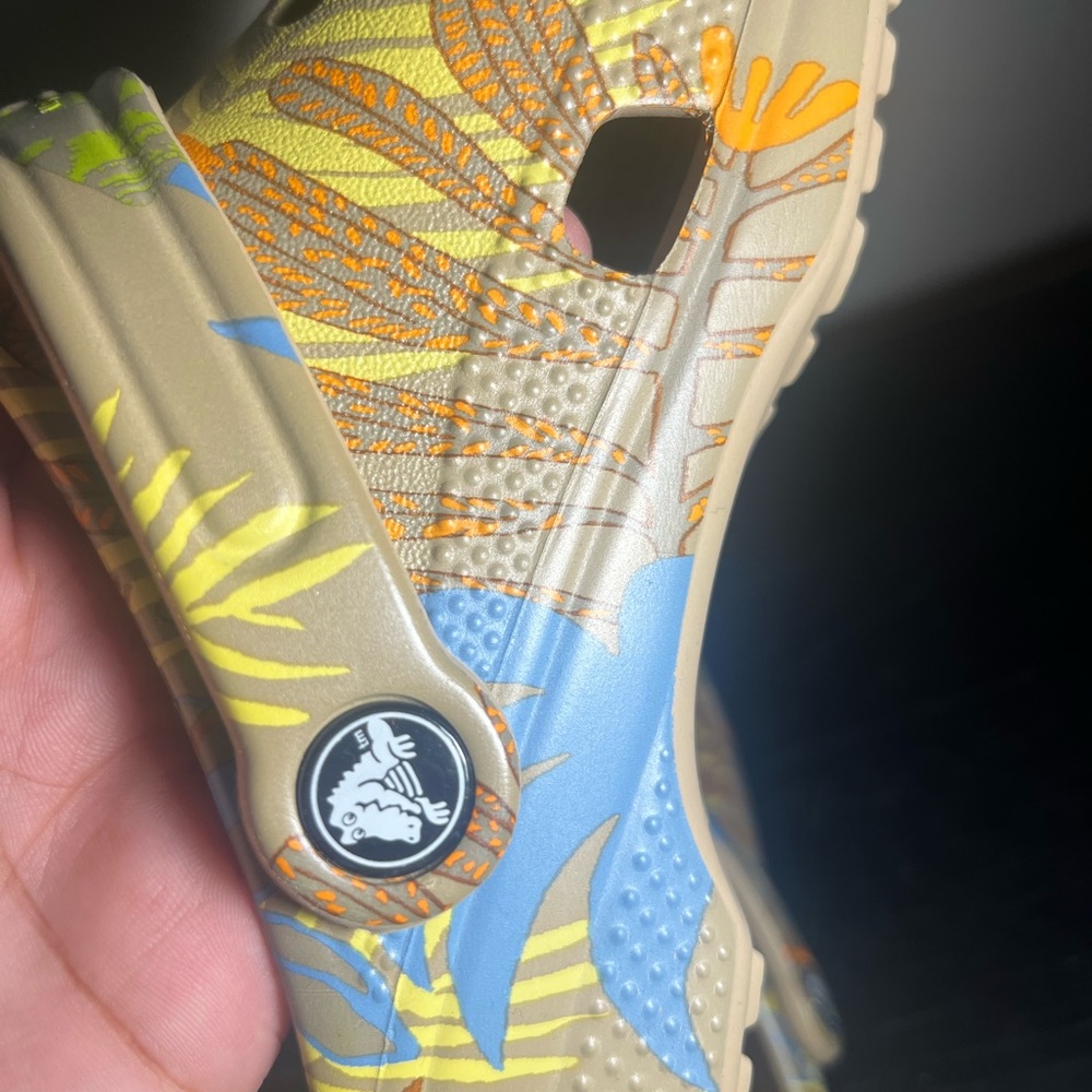 Women’s Tropical Print Clogs